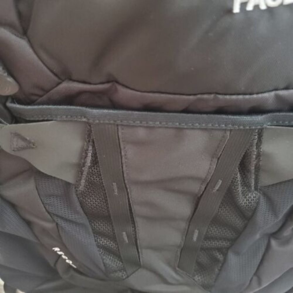 THE NORTH FACE MEN'S RECON BACKPACK TNF BLACK - Picture 7 of 7